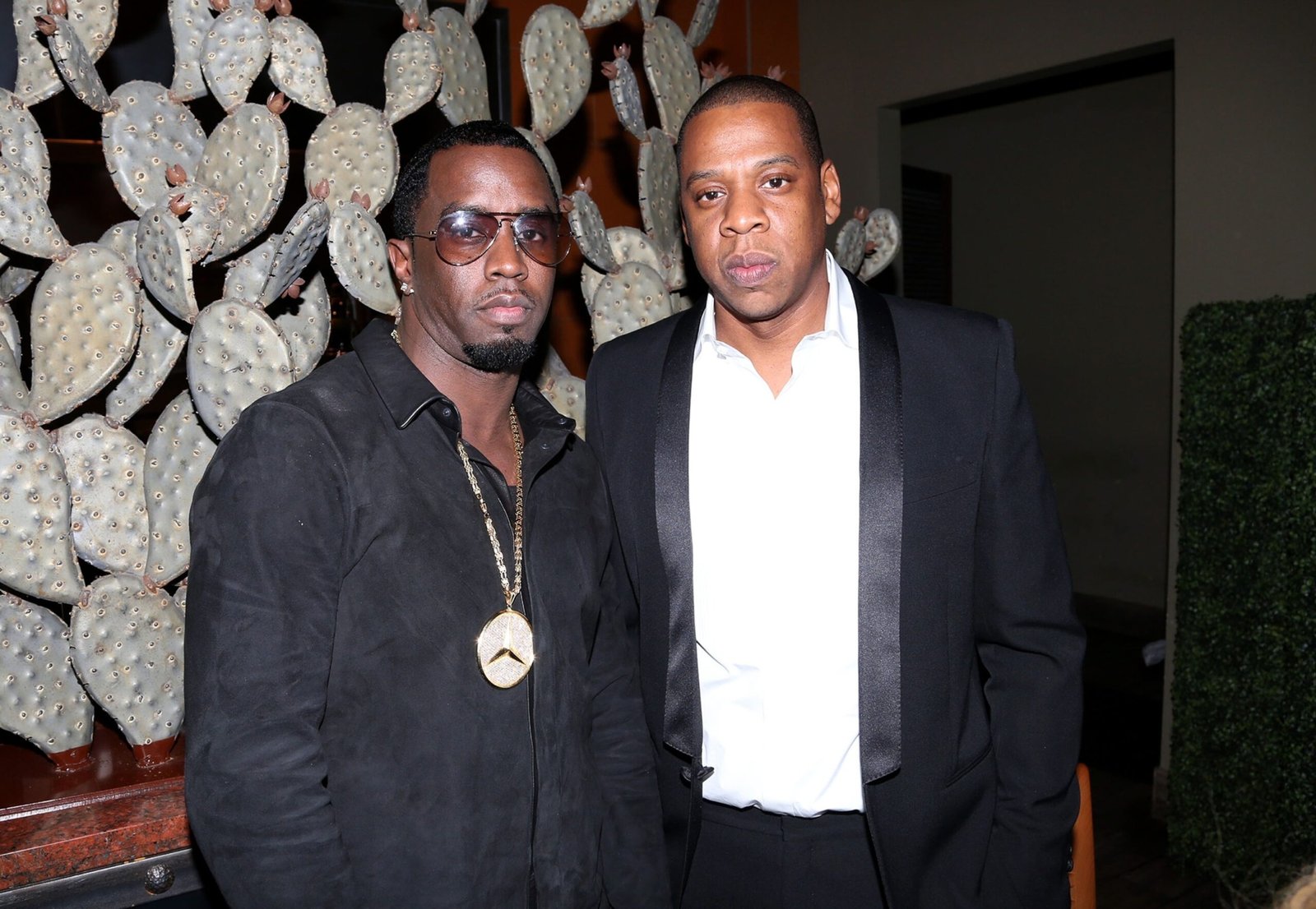 Jay-Z पूर्व अभियोजक, उसके वकीलों के खिलाफ मानहानि का मुकदमा दायर करता है