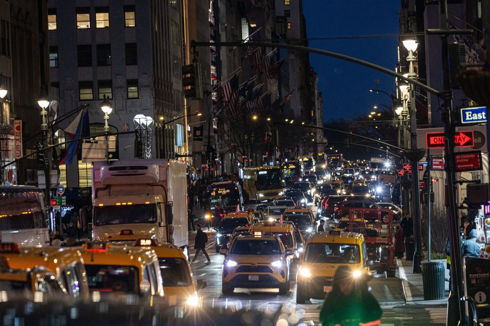 ट्रम्प प्रशासन NYC के लिए कंजेशन प्राइसिंग को समाप्त करने के लिए समय सीमा बढ़ाता है